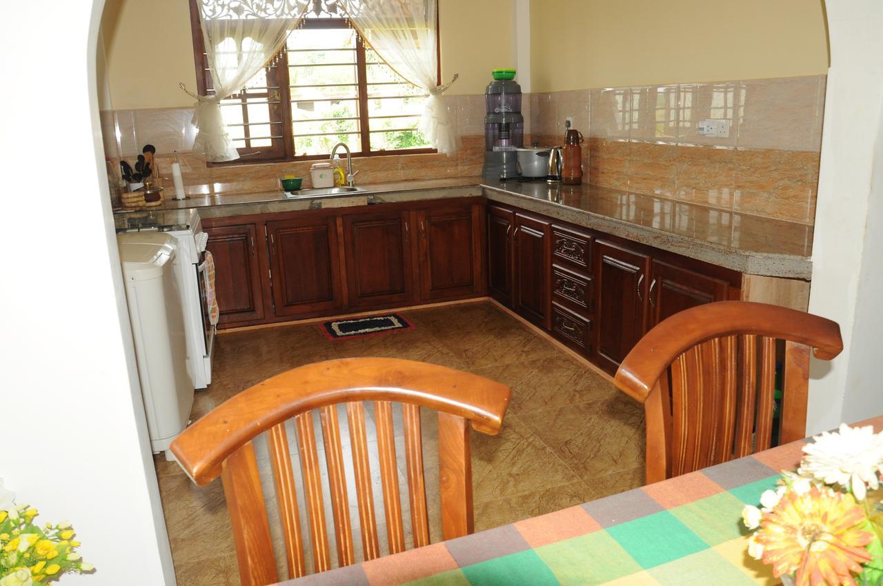 Deutsche Villa Hikkaduwa Buitenkant foto