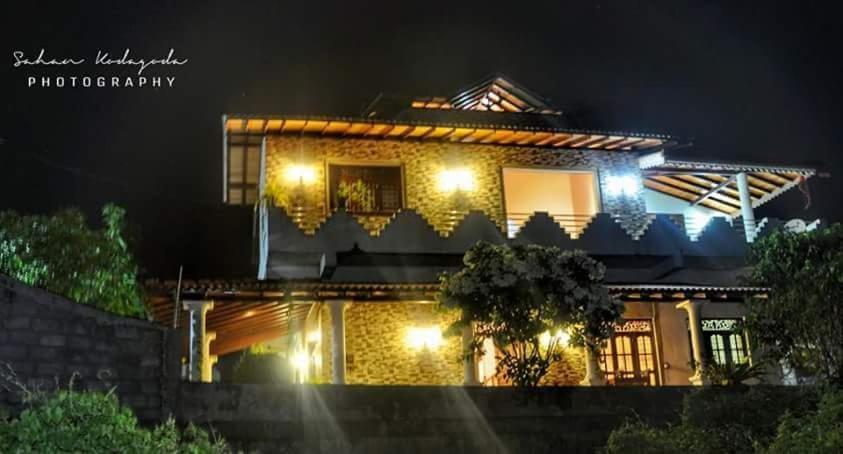 Deutsche Villa Hikkaduwa Buitenkant foto