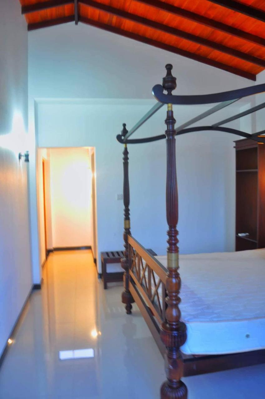 Deutsche Villa Hikkaduwa Buitenkant foto