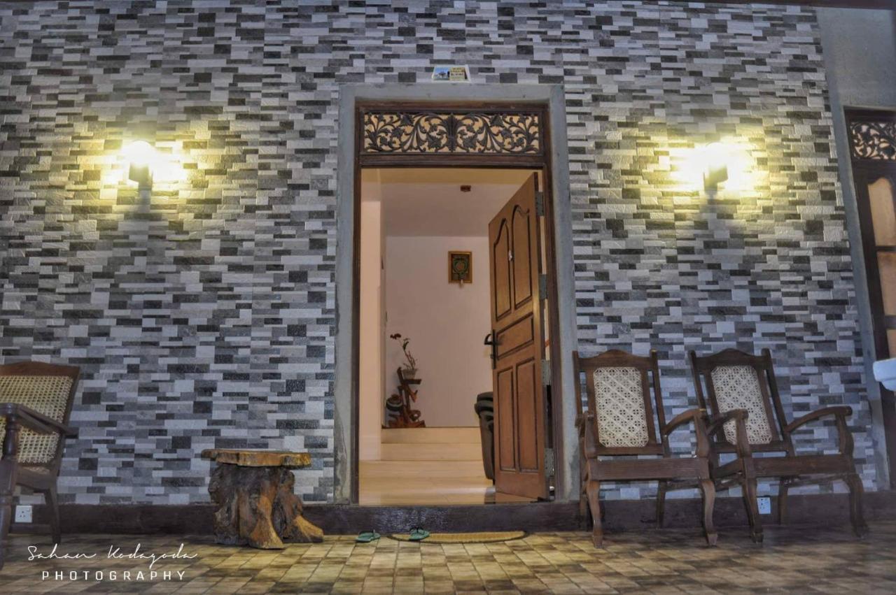 Deutsche Villa Hikkaduwa Buitenkant foto